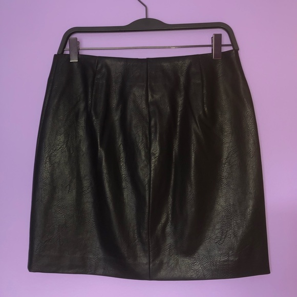 Guess Faux-leather Embroidered Skirt - Picture 6 of 7